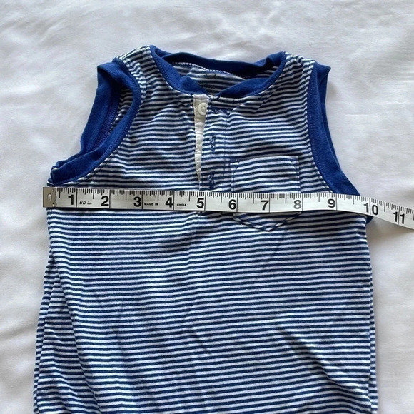 Carters  Onesie - Picture 7 of 8